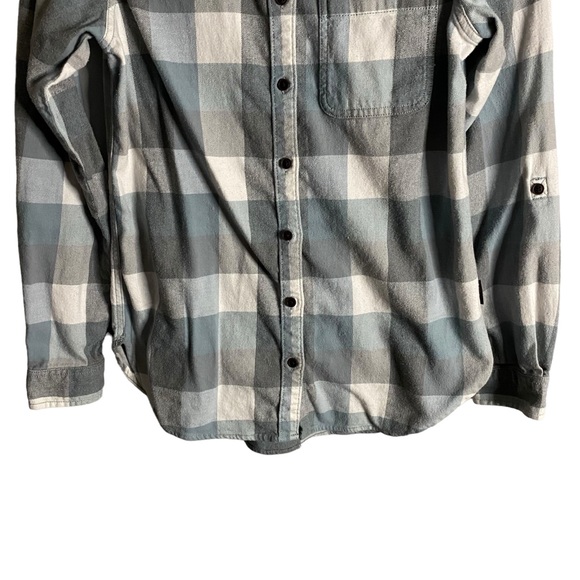 Wind River Women's Blue/White Plaid Button-Down Shirt - Picture 3 of 10